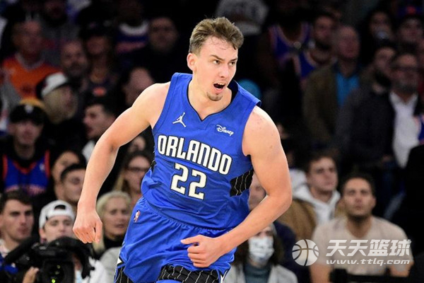 更是对球员 更是对球员