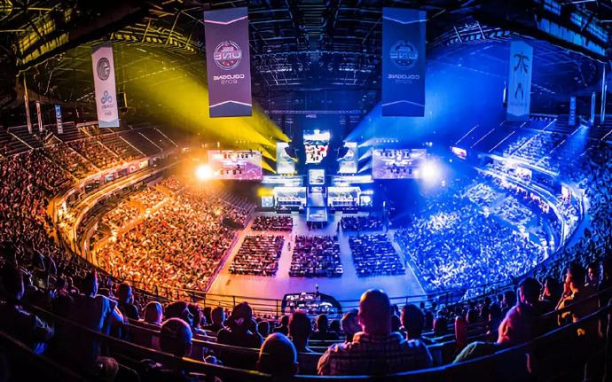 也让两位锋 也让两位锋